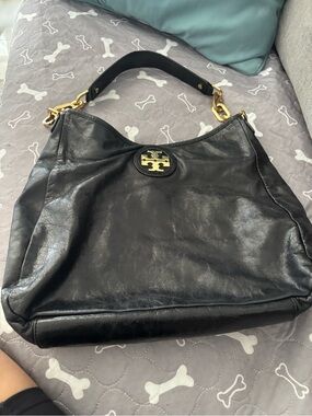 Tory Burch Black Leather Shoulder Bag with Gold Hardware